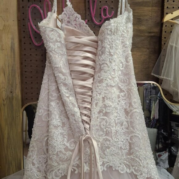 Mori Lee "Leia" Wedding Gown (Unaltered) - Picture 6 of 6